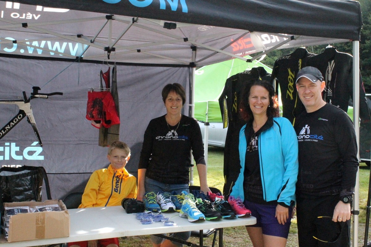 (299 photos) Plus de 150 braves pour le Premier Triathlon du Lac-Poulin