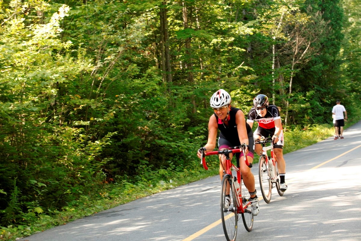 (299 photos) Plus de 150 braves pour le Premier Triathlon du Lac-Poulin
