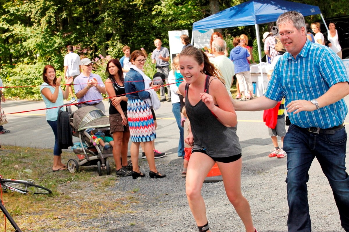 (299 photos) Plus de 150 braves pour le Premier Triathlon du Lac-Poulin
