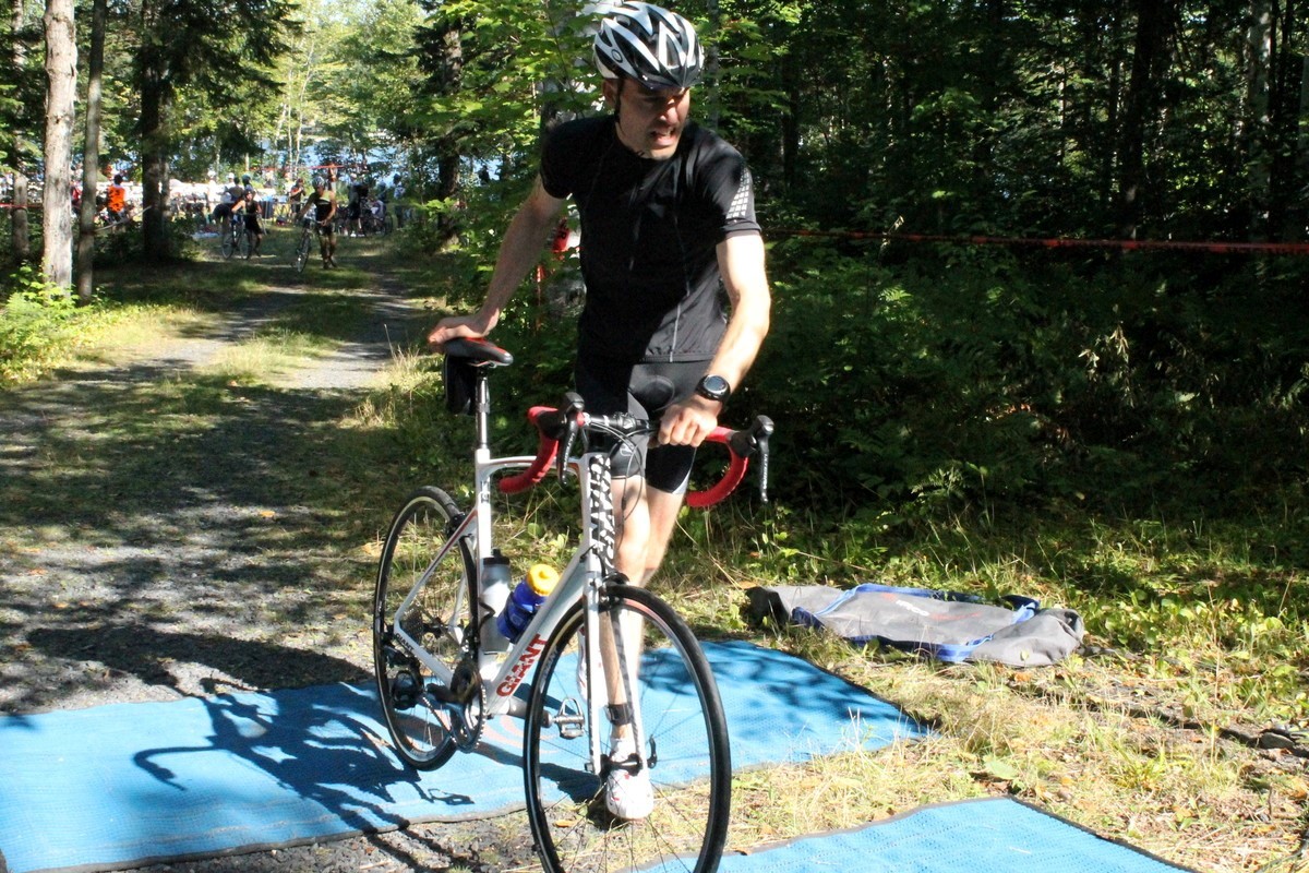 (299 photos) Plus de 150 braves pour le Premier Triathlon du Lac-Poulin