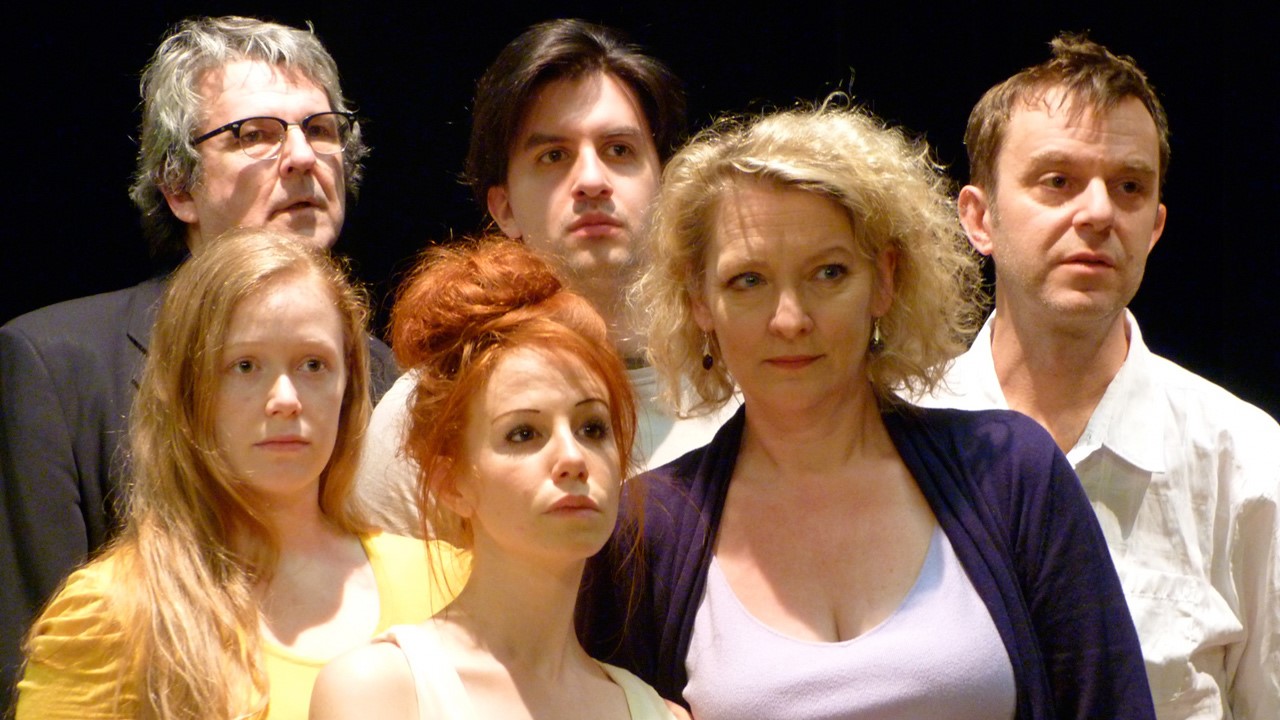 La distribution de « Grains de sable » est composée de Kathleen Aubert, Jean Belzil-Gascon, Milena Buziak, Alexis Gareau, Richard Lemire, Isabelle Miquelon et Isabelle Montpetit.