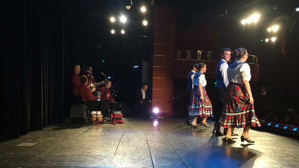 La troupe Manigance représente la culture québécoise au Port de Québec