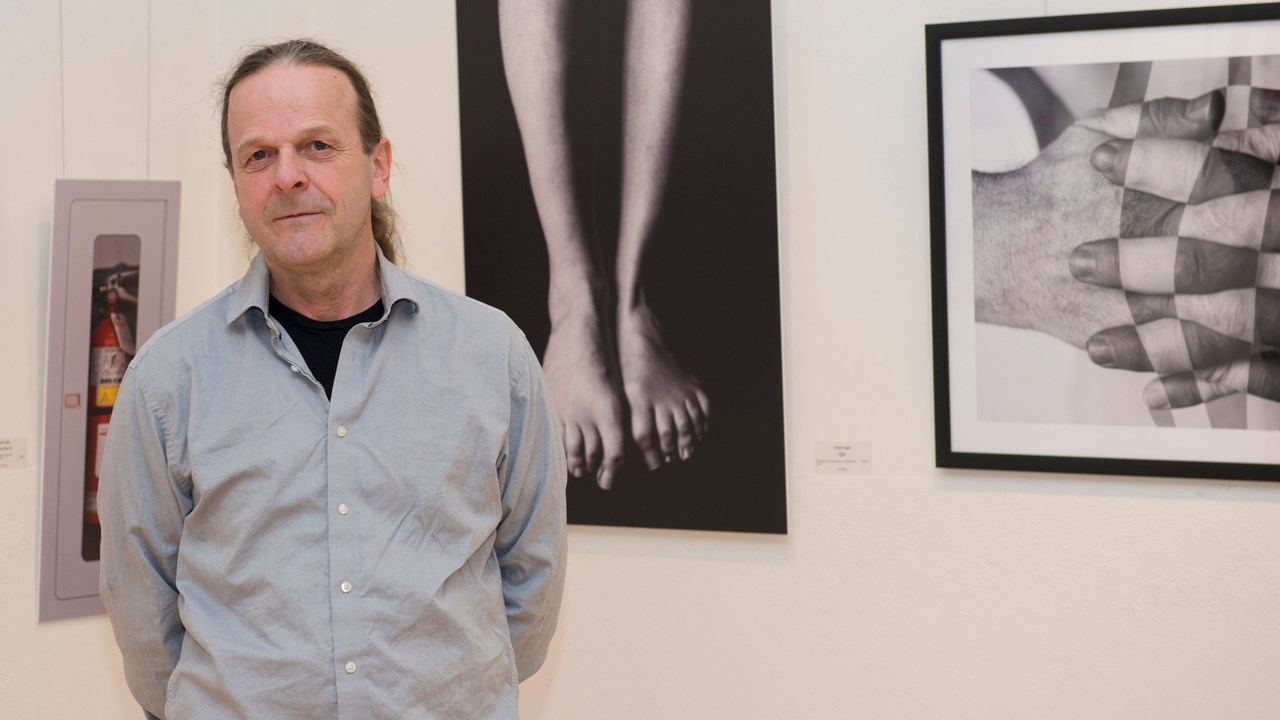 Claude Gagné est un artiste multidisciplinaire œuvrant principalement en photographie.