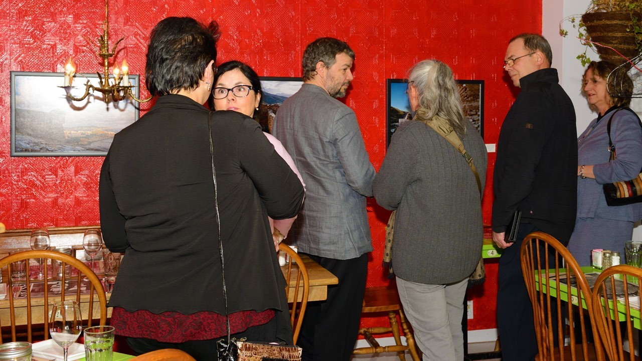Un succès pour le vernissage de l’exposition « La Corse, Île de beauté » de Claude Gagné