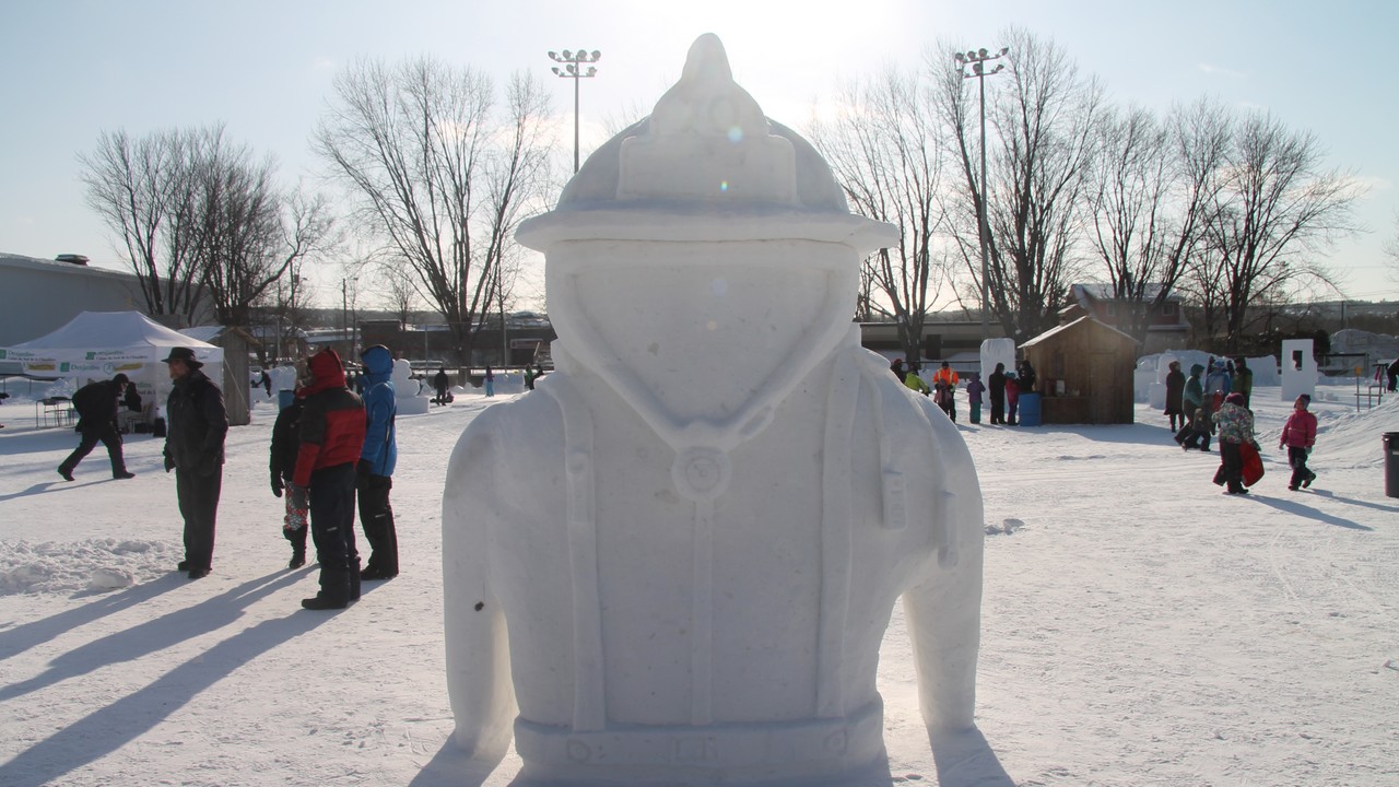 Une 16e édition pour le concours de sculpture sur neige de Saint-Georges