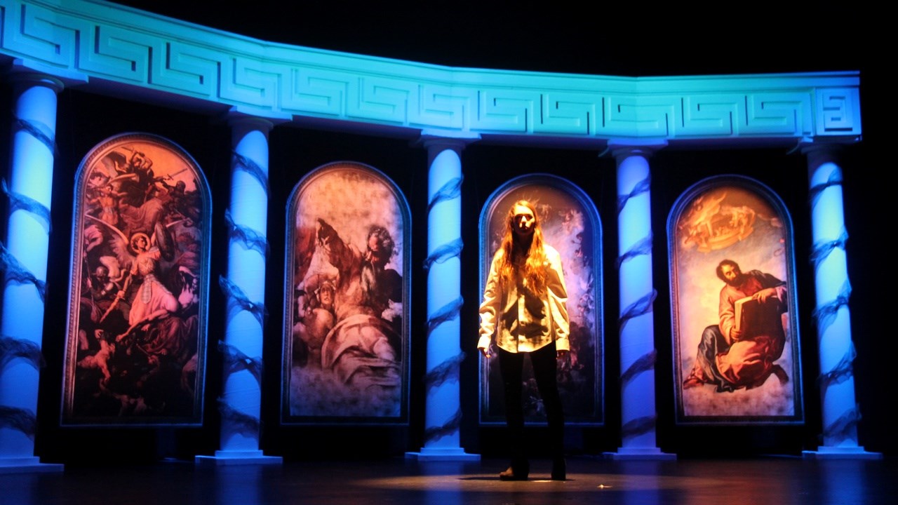 La troupe de théâtre du Cégep Beauce-Appalaches présentait sa pièce " Ariane, le fil " pour une première fois ce jeudi 26 février. Une seconde représentation est prévue pour samedi, à 19 h 30.