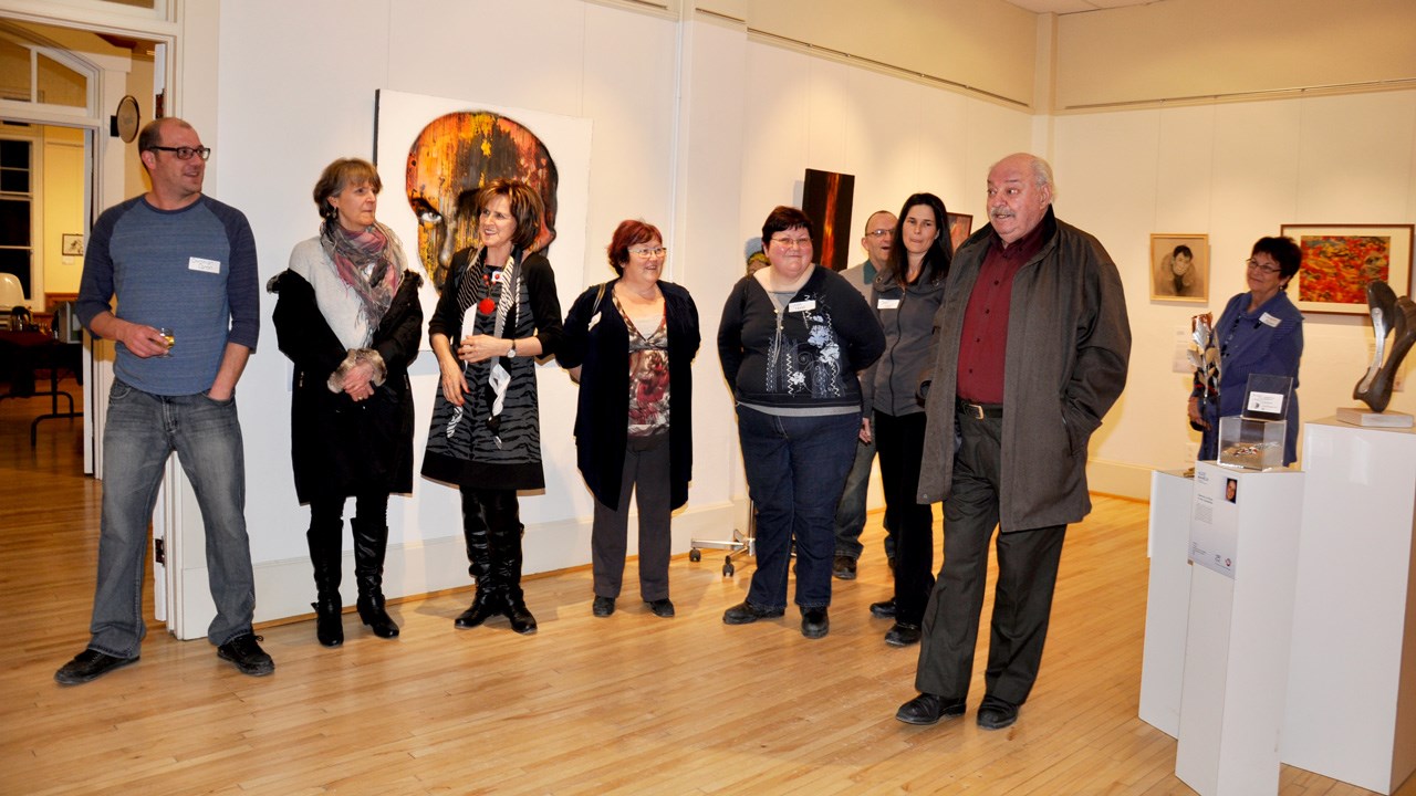 Membres actuels et anciens membres de l'organisation s'étaient donné rendez-vous pour le vernissage de l’« Expo-Célébration »
