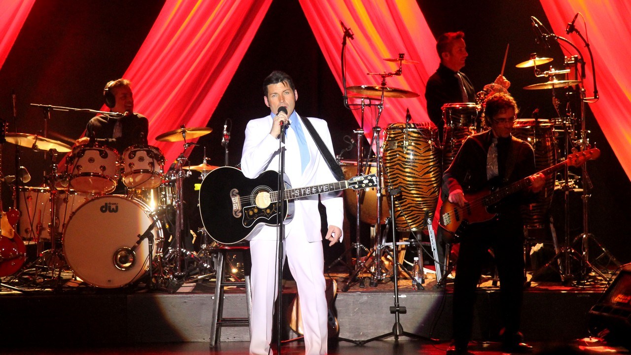 Steeve Desgagné, connu pour son interprétation d'Elvis Presley, était en spectacle à Saint-Georges ce samedi 2 mai.