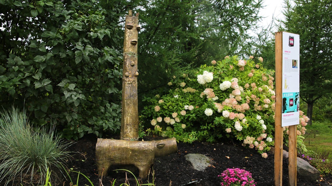 « Le Berger », une œuvre qui a été érigée en 2014 sur l’île Pozer à Saint-Georges, est une réalisation du sculpteur Siriki Ky.