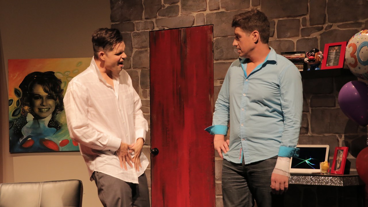 « Bonjour ivresse! » : une comédie loin d’être sobre au Théâtre du Ganoué