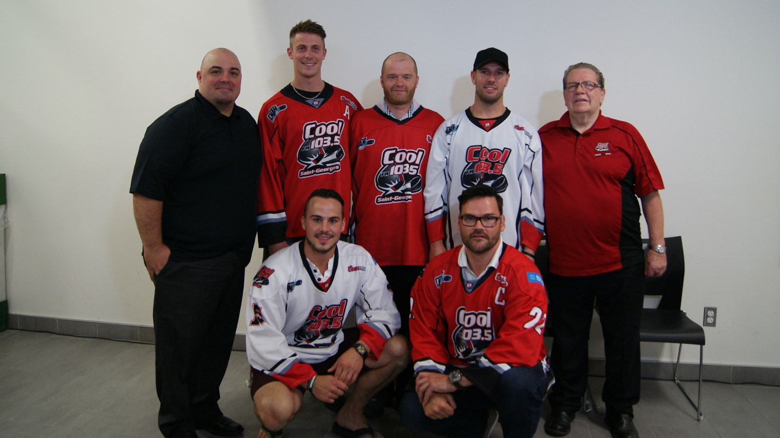 (EN HAUT)Dean Lygitsakos, Mario Boilard Jr, Hubert Morin, Kévin Cloutier, Léo-Guy Morissette
(EN BAS) Maxime Vachon et Éric Bertrand