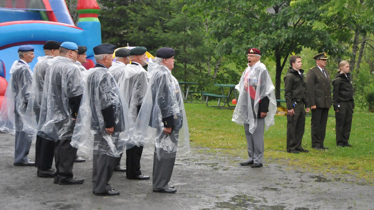 La fête du Canada célébrée sous la pluie à Saint-Georges