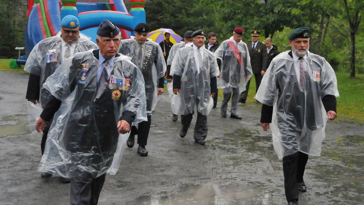 La fête du Canada célébrée sous la pluie à Saint-Georges