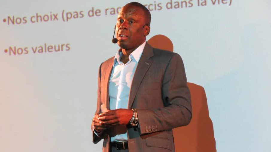 L'ancien médaillé olympique Bruny Surin livre un discours inspirant aux entrepreneurs