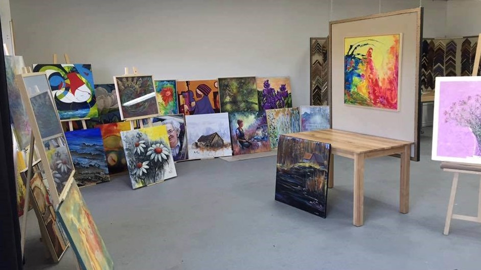 Une exposition haute en couleurs pour les 30 ans des Ateliers Hors Cadre
