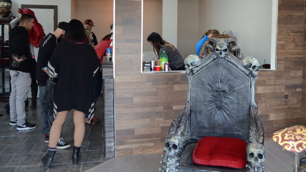 Ouverture d'un salon de barbier et de tatouage à Saint-Georges