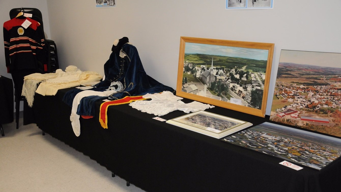L'exposition du 150e anniversaire de Saint-Éphrem est désormais ouverte au public