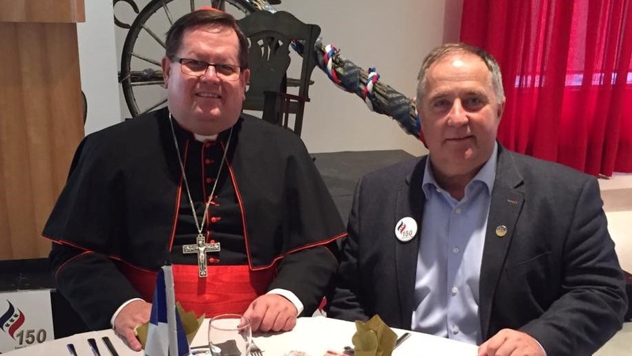 Le cardinal Gérald Cyprien Lacroix et le député de Beauce-Sud, Paul Busque