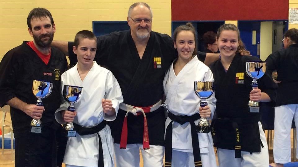 Allyson Tardif remporte le titre de grande championne provinciale en combat 2016