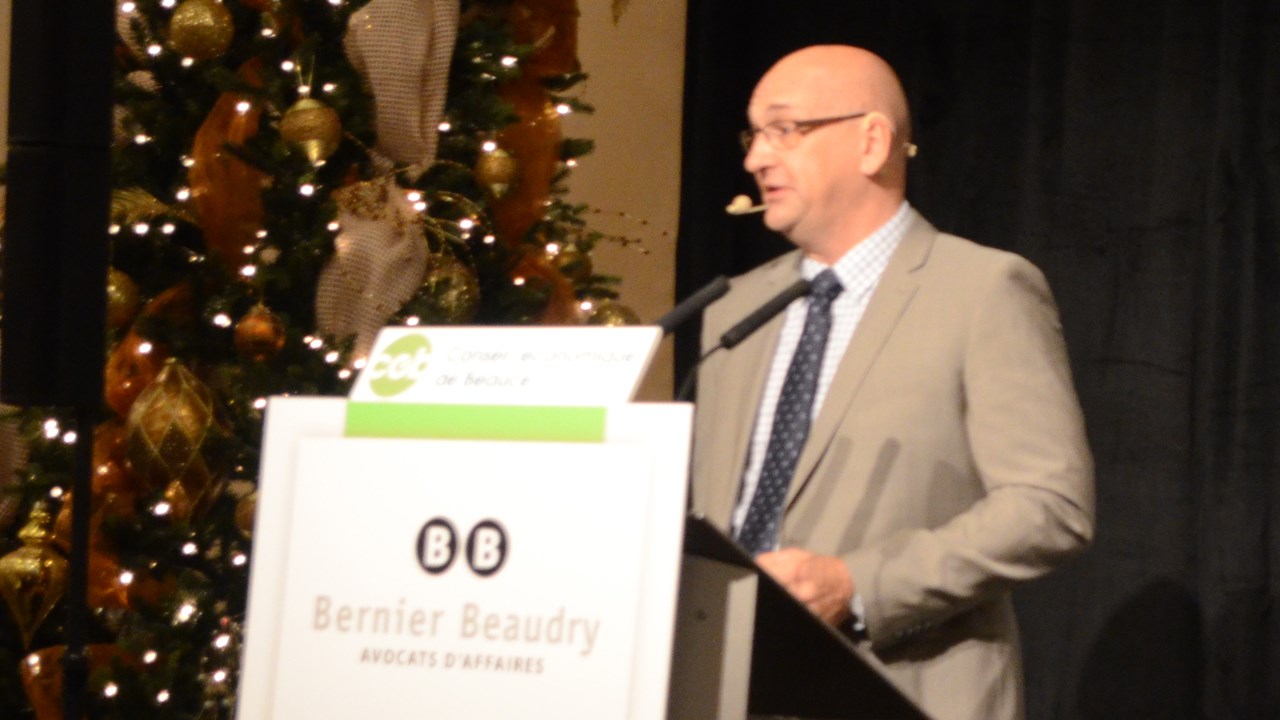 Le président fondateur d’OSI Machinerie et d’OSI Précision, André Lapointe, a expliqué l'importance d'oser investir et oser désinvestir.