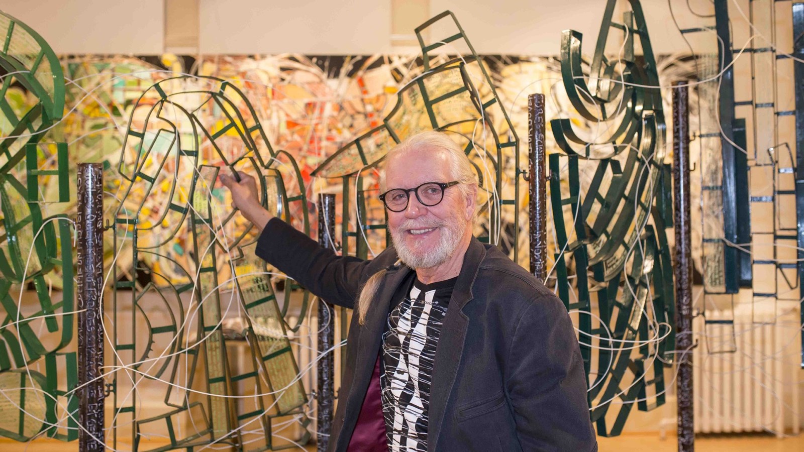 Le peintre et sculpteur Gilles Pedneault a présenté son exposition inédite dédiée au chanteur et poète français Léo Ferré. Il expose aussi plusieurs sculptures.