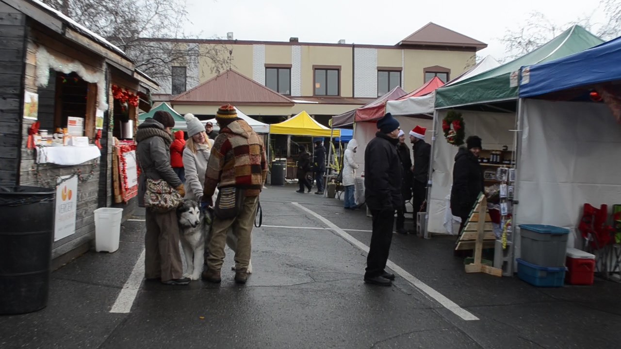 Le Grand Marché de Noël de Saint-Georges attire 1 000 personnes lors de sa première journée