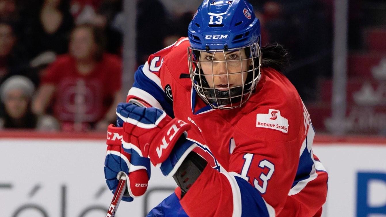 La mission de Caroline Ouellette pour promouvoir le hockey féminin continue 300 points plus tard