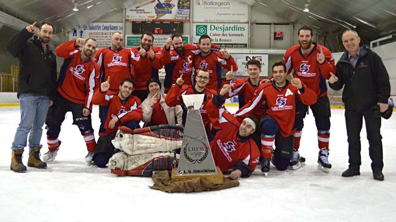 LS Bilodeau remporte la coupe de la Ligue de Hockey d'entreprise de Beauce