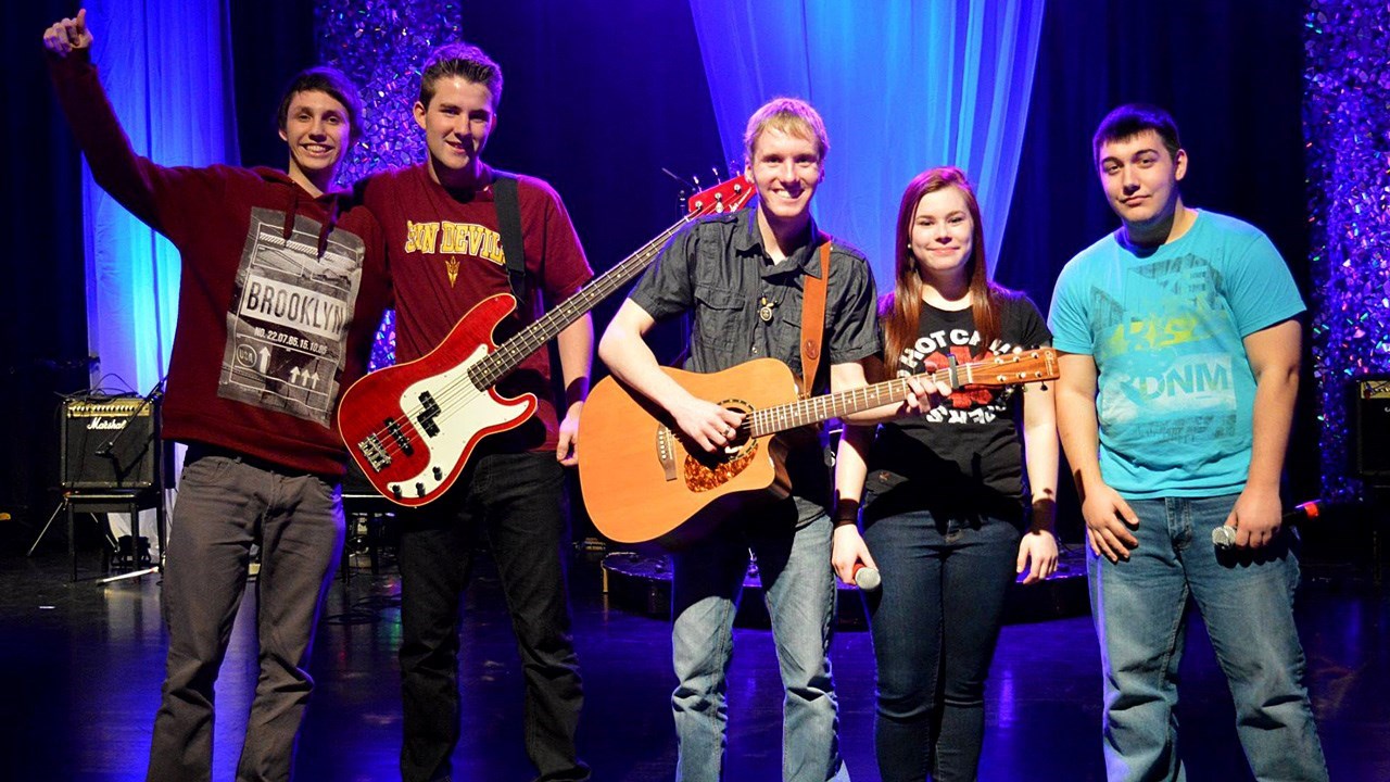 La formation musicale constituée d’Émile Caron, Laurie Boulanger, Anthony Lessard, Raphaël Giroux et Andres Burgos avait remporté la seconde place.