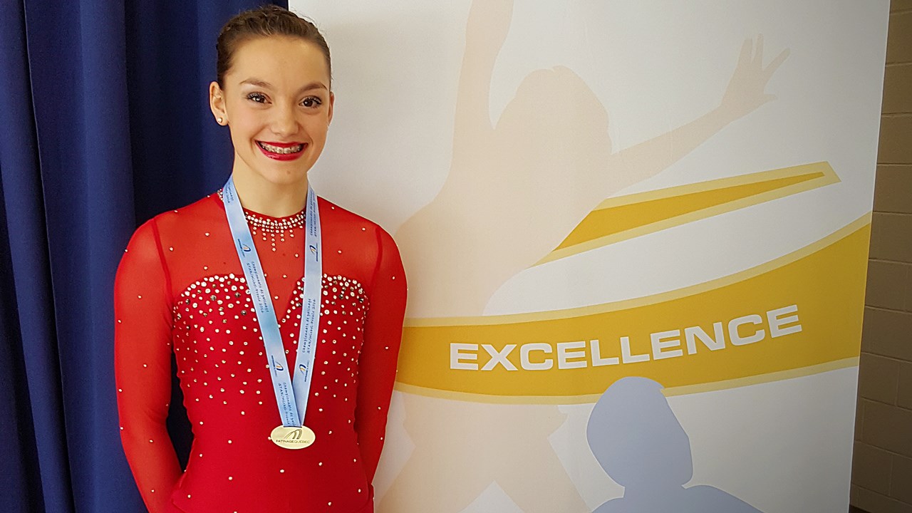 Ophélie Génier remporte l’or au provincial en patinage artistique.