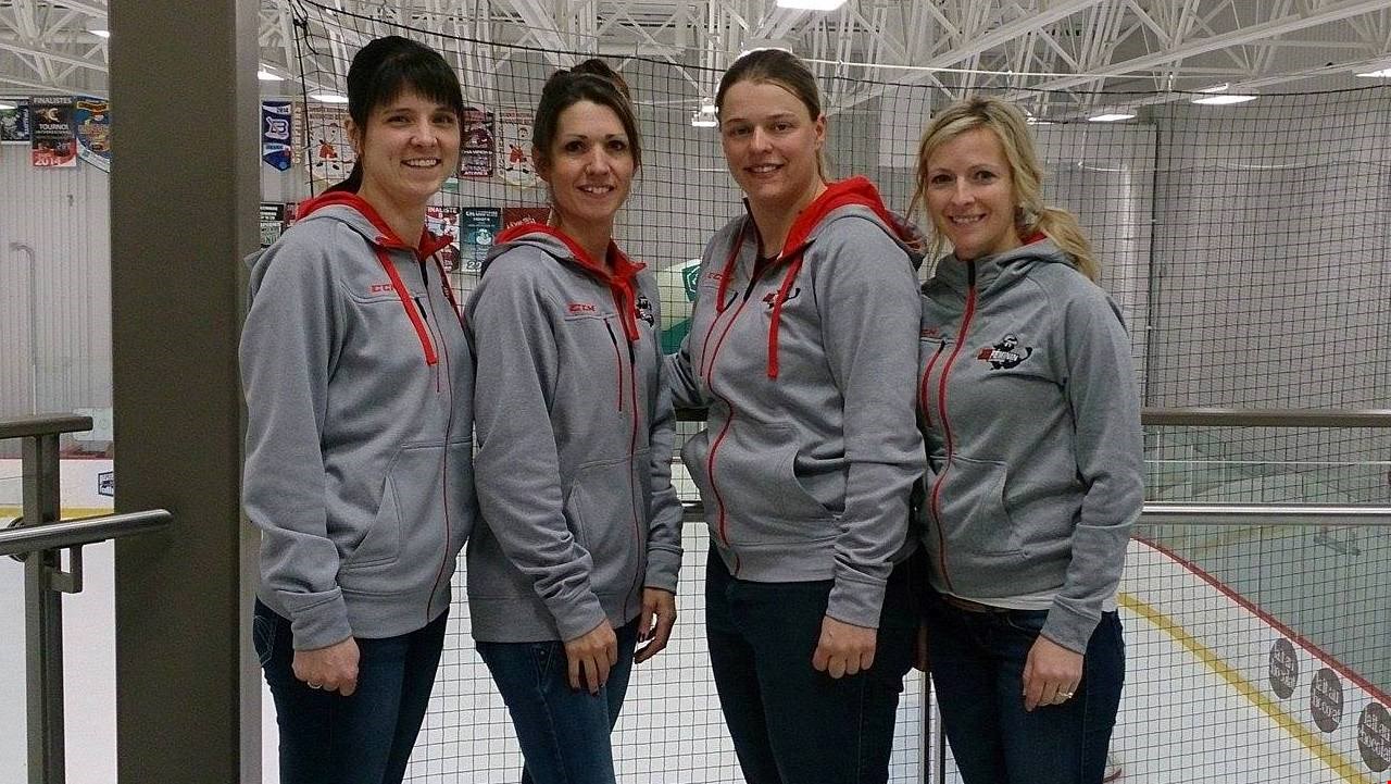Le comité organisateur, formé de Véronique Bernier, Diane Bélanger, Julie Poulin et Lilly Poulin, dresse un bilan plus que positif de la cinquième édition du Tournoi de hockey féminin Desjardins.