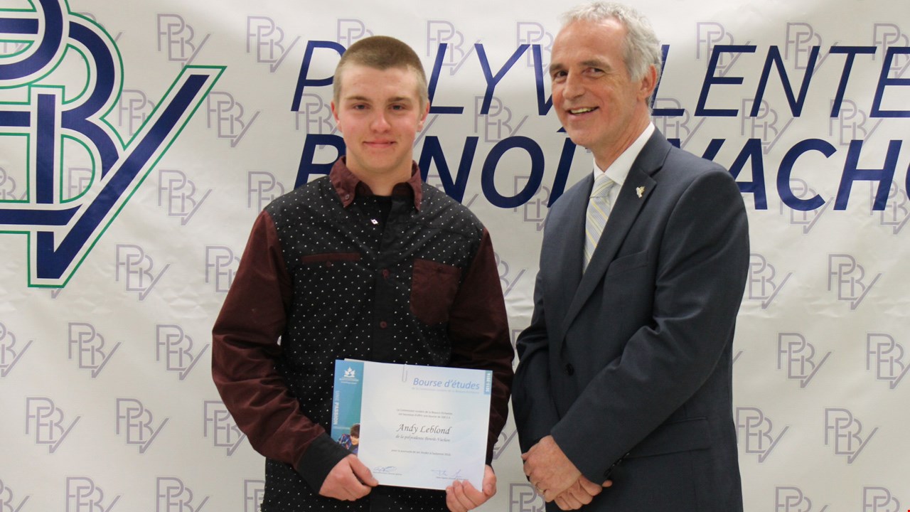 Andy Leblond, élève en AIEFP, il a reçu la bourse Commission scolaire de la Beauce-Etchemin.