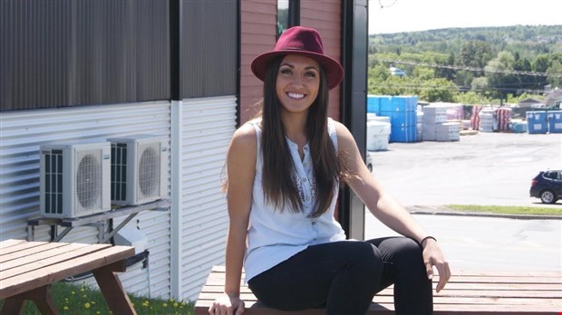« Il s'agit d'un bel honneur de pouvoir chanter en compagnie de Robby Johnson » — Jessica Pruneau