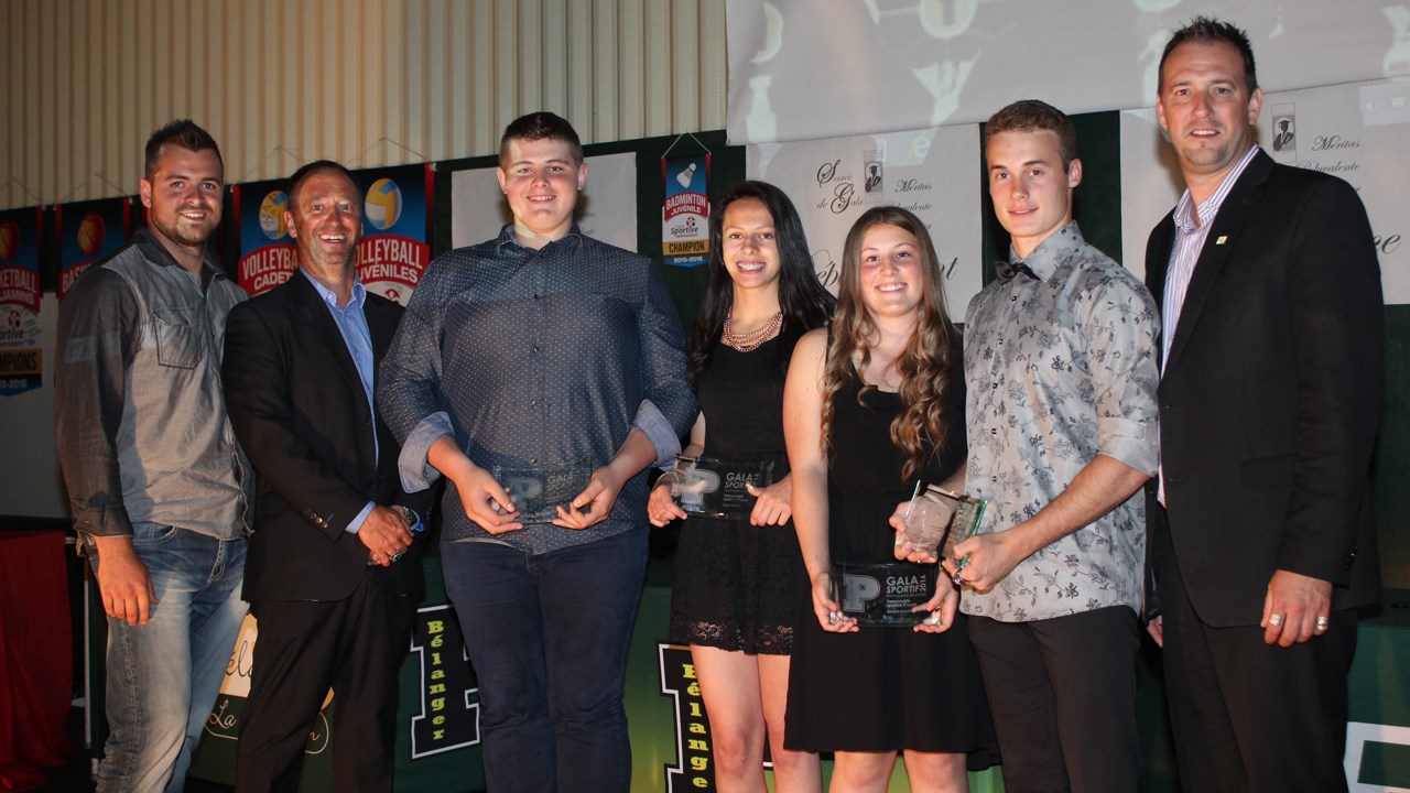 Raphaël Faucher, Eric Dallaire, Adam Lachance, Eloïse Quirion, Monica Gosselin, Mikael Boisvert et David Dumas.