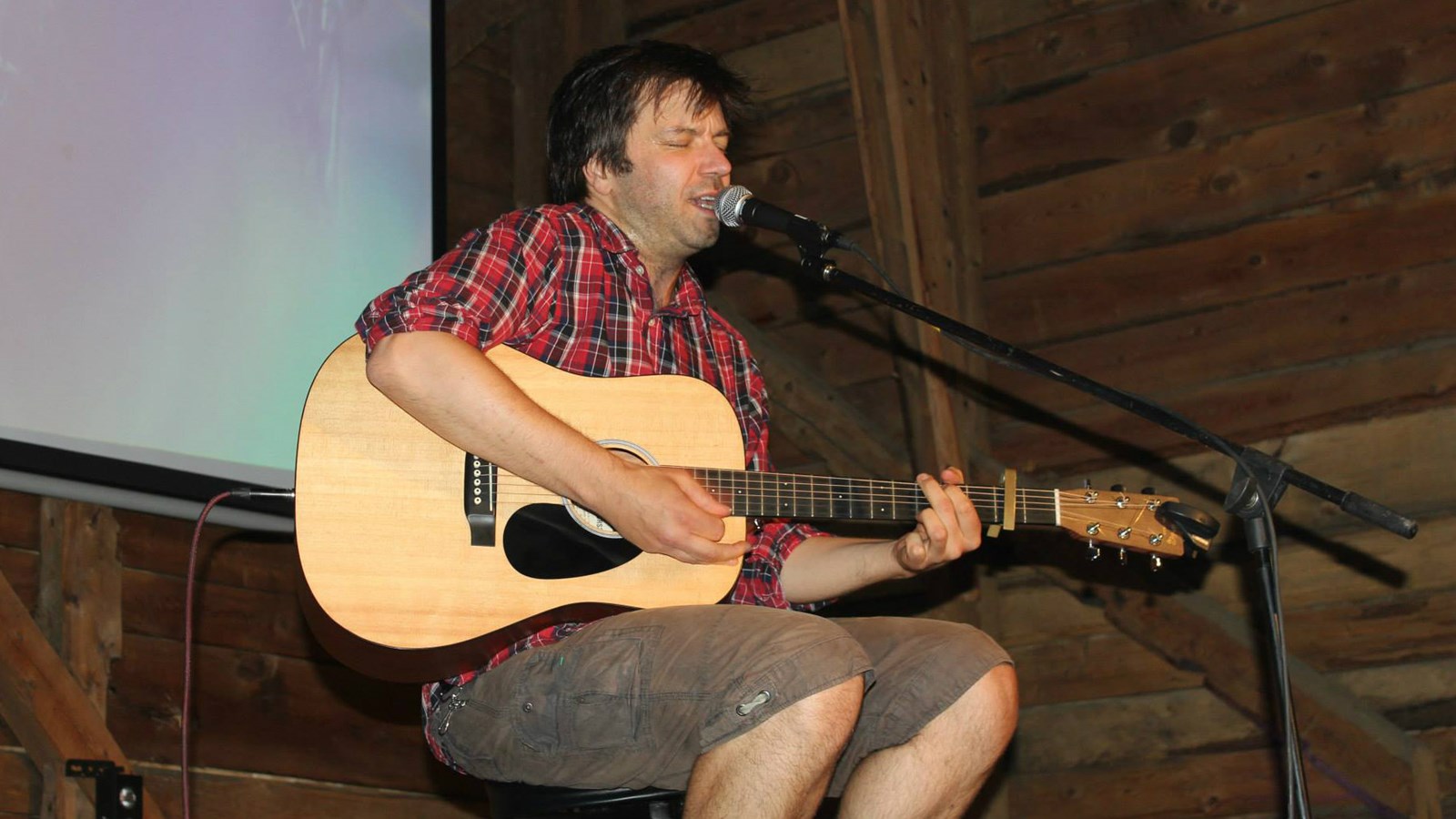 « Plusieurs de mes spectacles les plus mémorables ont été faits à Woodstock en Beauce » — Mononc' Serge