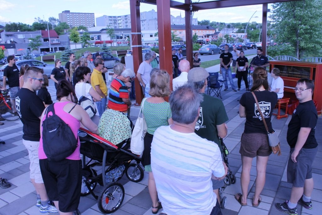 Inauguration du piano urbain au centre-ville de Saint-Georges.