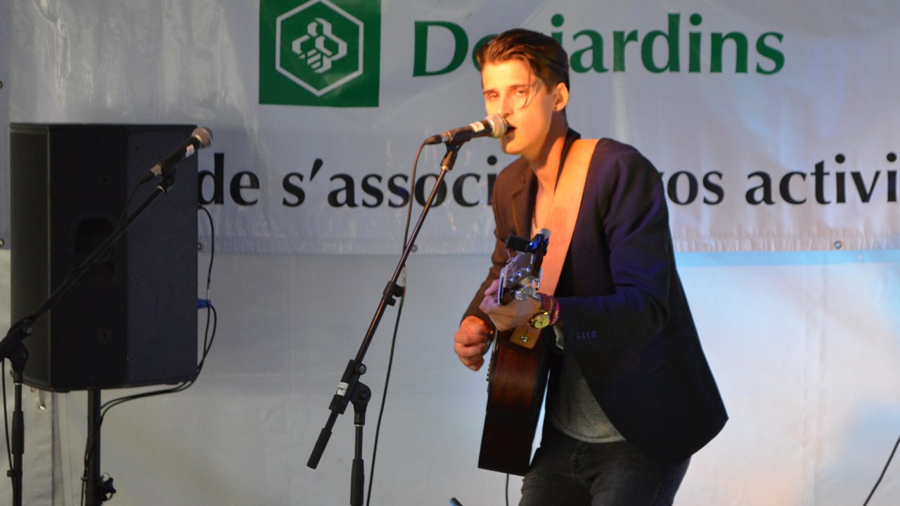 Vincent Dupont offre une performance intime lors du Funfest Weekend