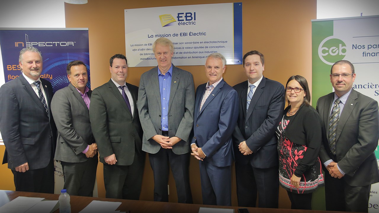 De gauche à droite : Rémi Fortin, président du CEB; Étienne Nadeau de la Financière Sunlife /partenaire financier du CEB; Pierre Rodrigue, de Telus/partenaire financier du CEB; Serge Martel, président d’EBI Electric; Patrick Morissette, président-directeur général MAB Profil /partenaire de prestige; Antoine Morin, président du C.A du Souper des jeunes gens d’affaires; Véronique Grégoire, agente de développement économique au CEB; Jean-Philippe Gingras, directeur au développement des affaires chez Desjardins entreprises/partenaire prestige.