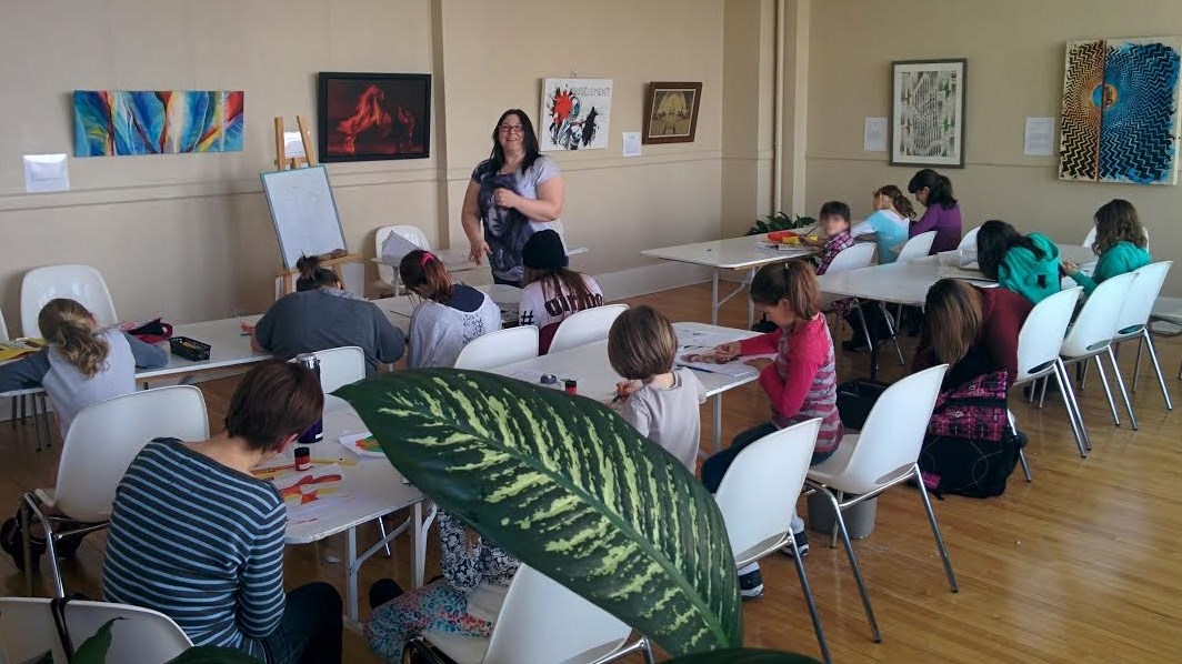 Séances d'information gratuites sur des cours d'art à Saint-Georges