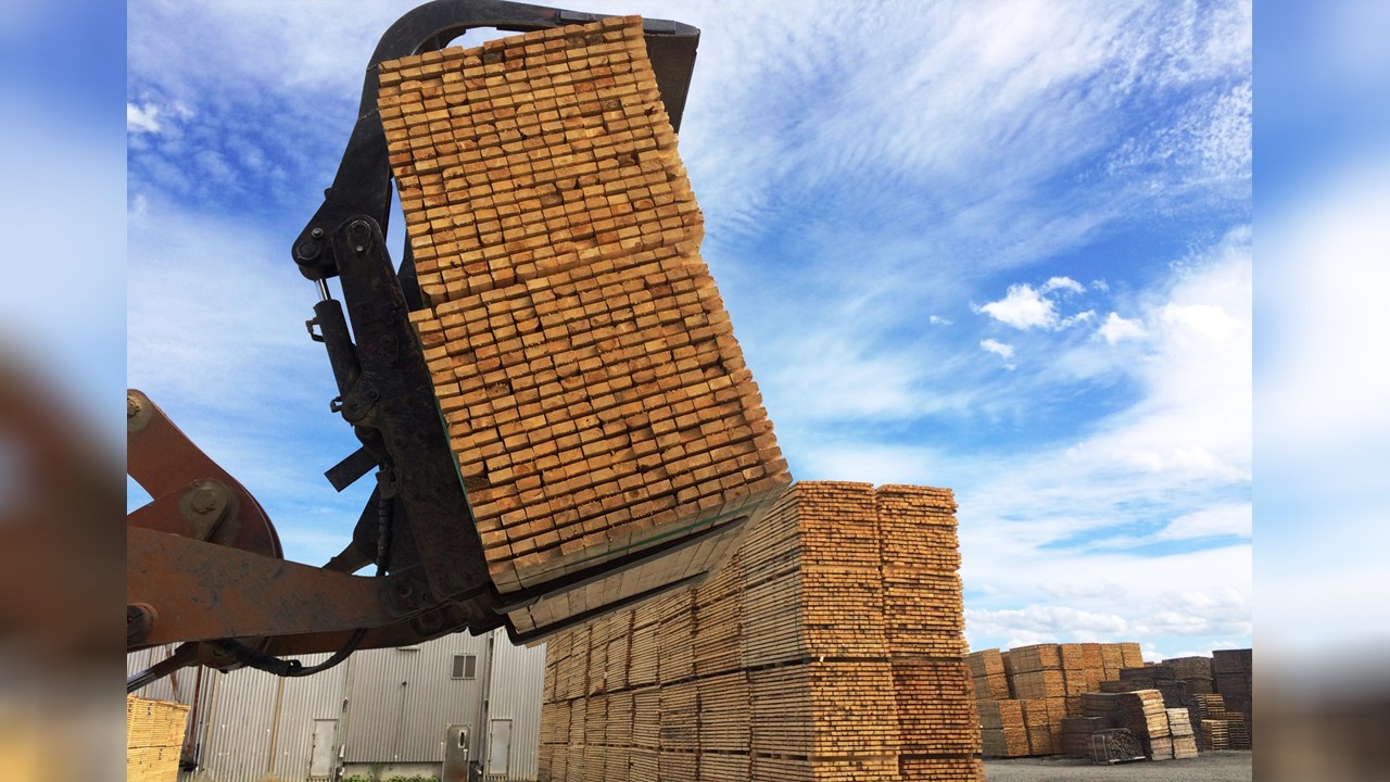 Depuis l'incendie de 2012, 3 quarts de travail ont été instaurés, l'usine fonctionne sept jours sur sept.