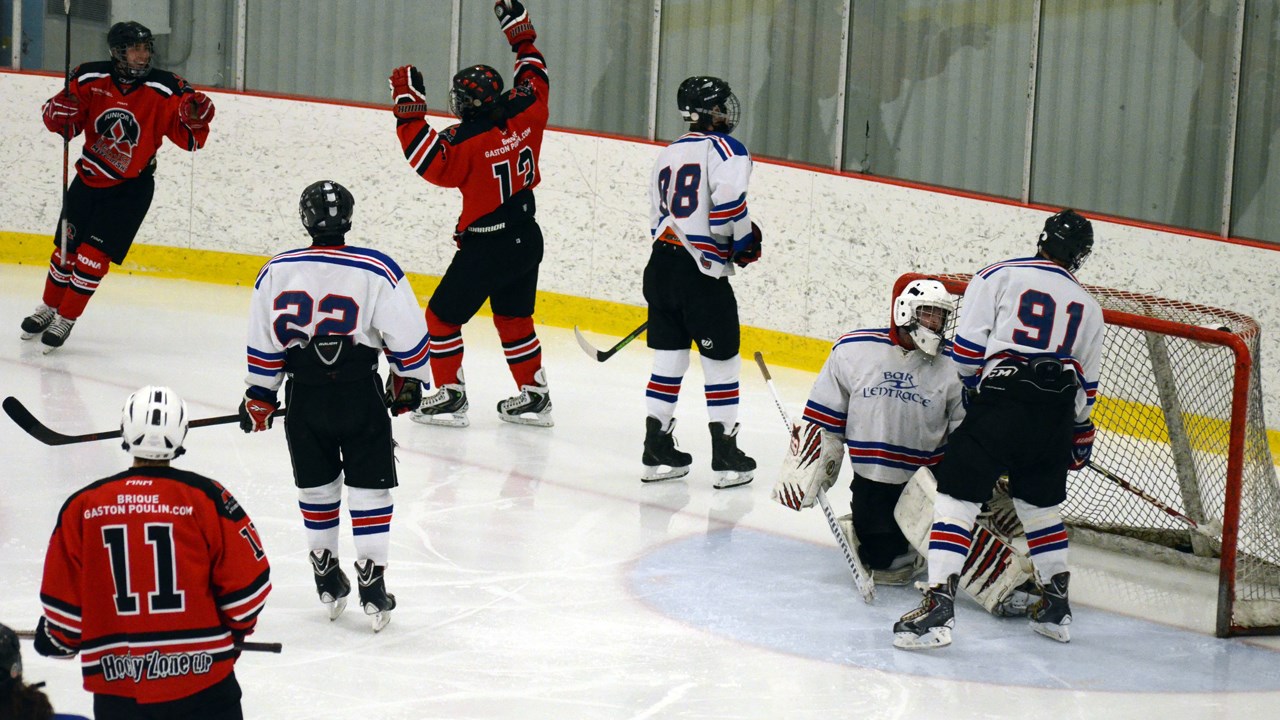 Victoire fracassante du Beauce Mitsubishi Junior A sur le Bar l'Entracte de Beauce-Centre