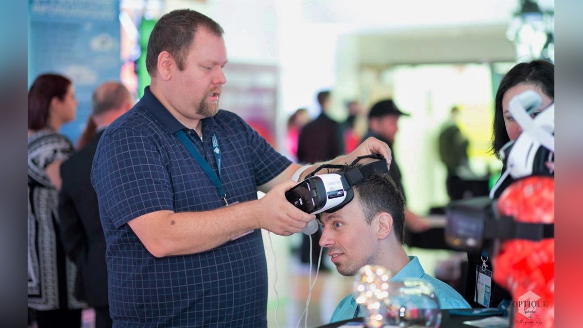 Dans la zone techno du Forum techno-web affaires, les participants pouvaient essayer des lunettes 3D. Un espace était dédié à la réalité augmentée.