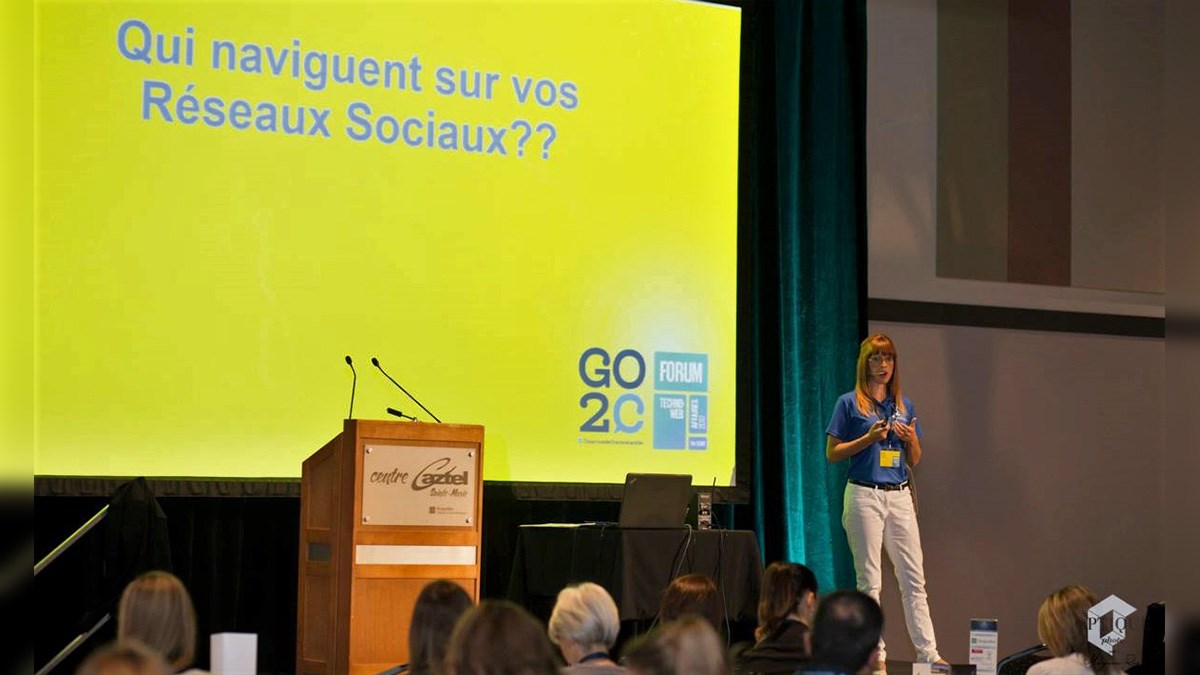 Catherine Berthiaume de Go2C a donné une conférence sur la commercialisation via les réseaux sociaux lors du Forum techno-web affaires à Sainte-Marie.