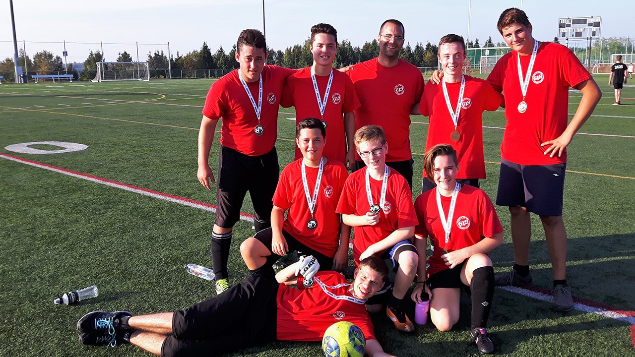 Les membres du Corps de Cadets 619 de Beauceville ont remporté la première position dans la catégorie compétitive et la quatrième position dans la catégorie participative de ce tournoi.