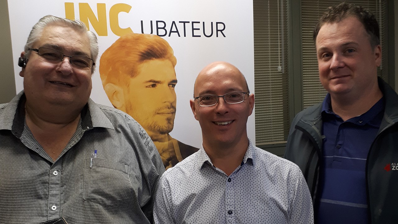 Gaétan Turcotte, mentor, Tony Gingras, coordonnateur au Mentorat d’affaires
de Chaudière-Appalaches Économique, Nicolas Garon, mentoré.