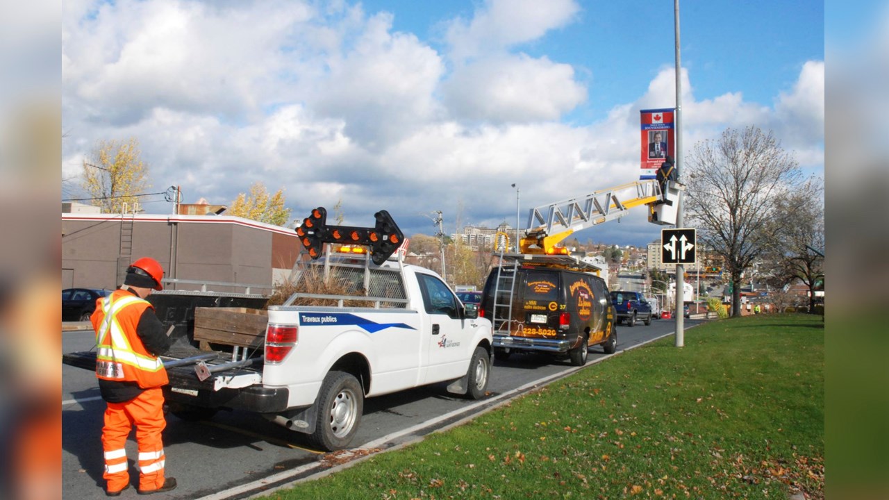 Un total de 48 oriflammes installées en Beauce en hommage aux vétérans