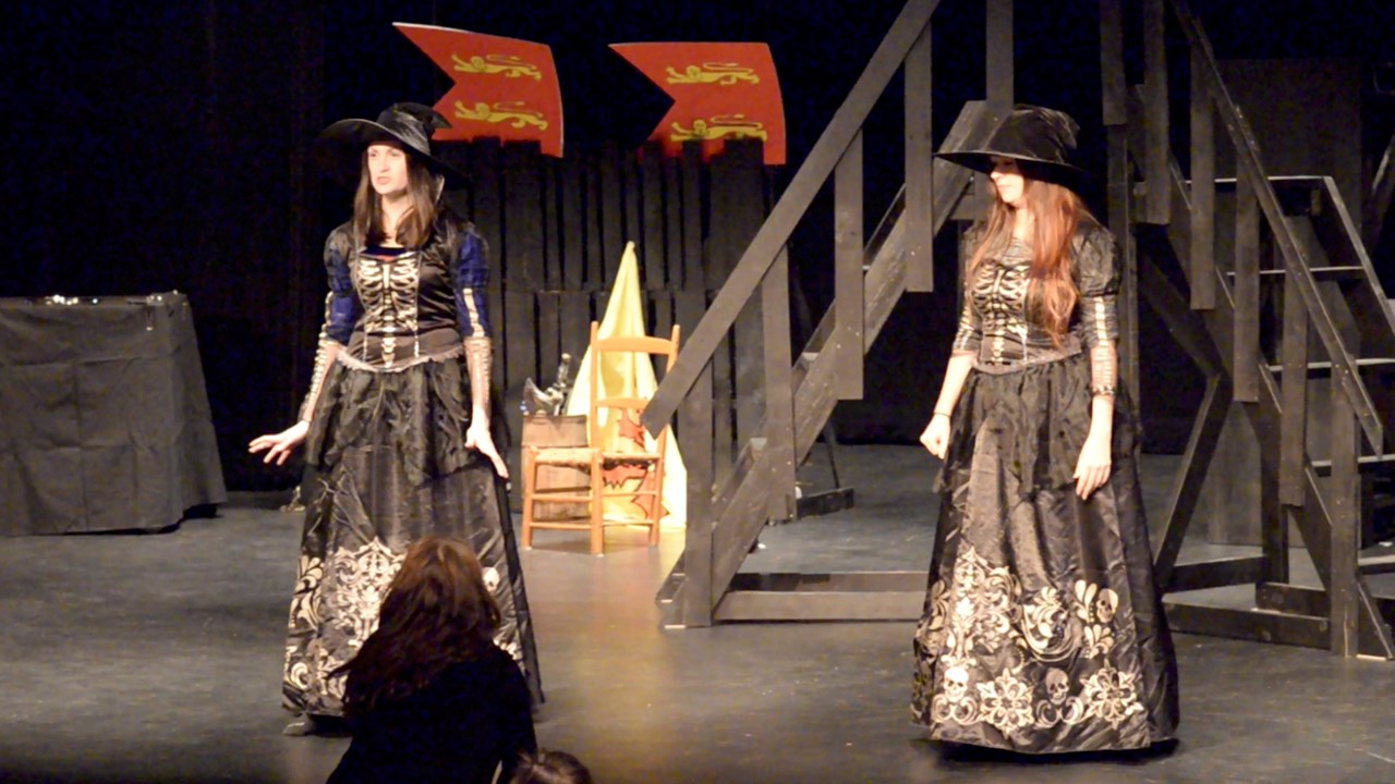 Des finissants du Cégep rendent un hommage satirique à Shakespeare