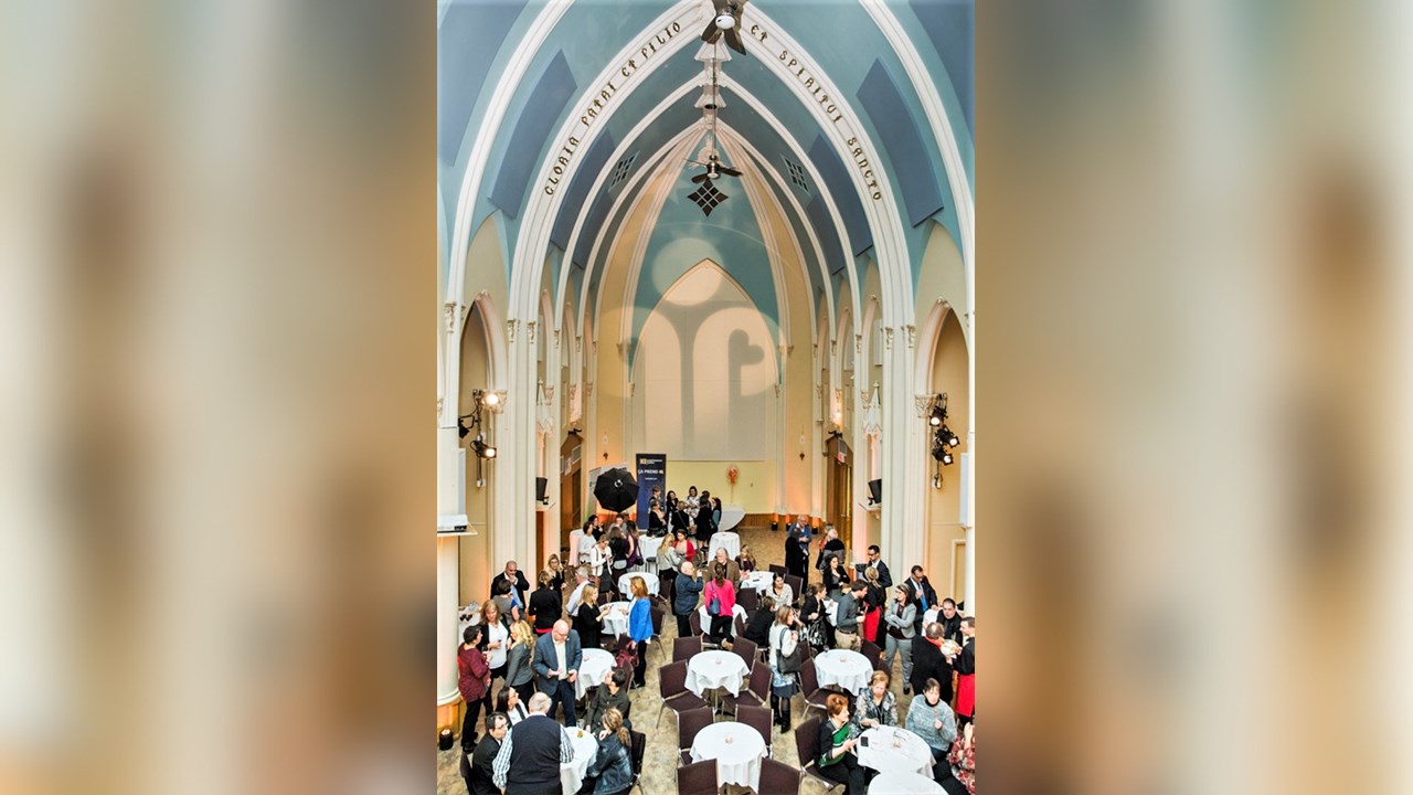 Ce sont 80 personnes qui étaient rassemblées à la Chapelle du Patro de Lévis afin d'assister à une soirée reconnaissance au cours de laquelle ont été honorés différents acteurs de l’économie sociale de la Chaudière-Appalaches lors du jeudi 16 novembre dernier. 
