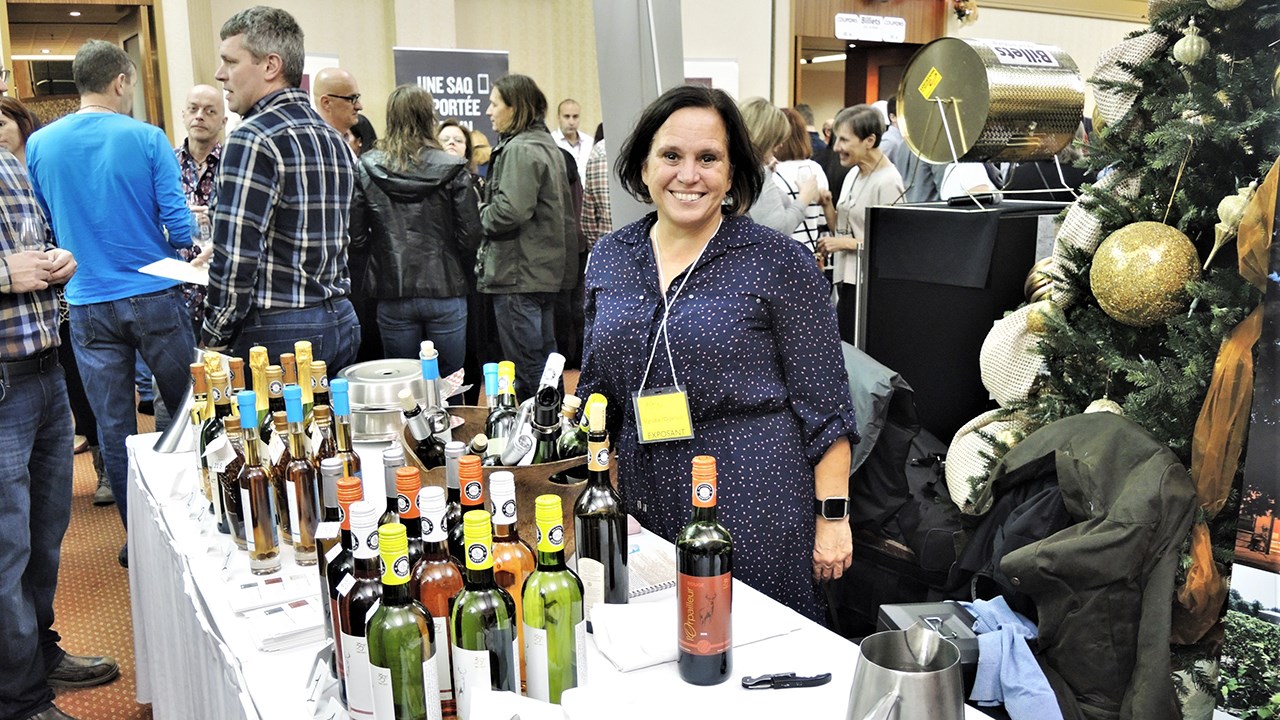 La 9e édition du Salon des vins de Saint-Georges s'est déroulée au centre de congrès Le Georgesville, dimanche le 19 novembre 2017, de 12 h à 17 h.