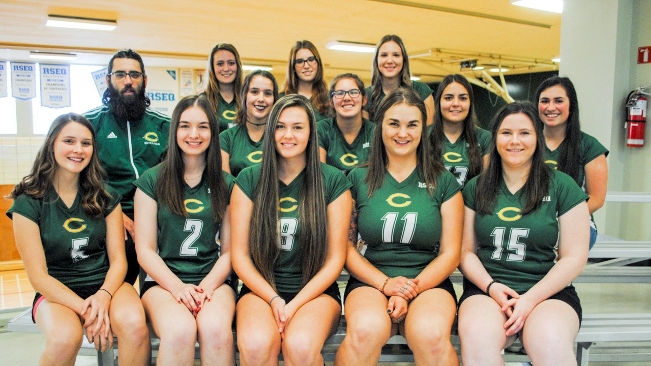 L'équipe de volleyball de division 3 des Condors du Cégep Beauce-Appalaches.